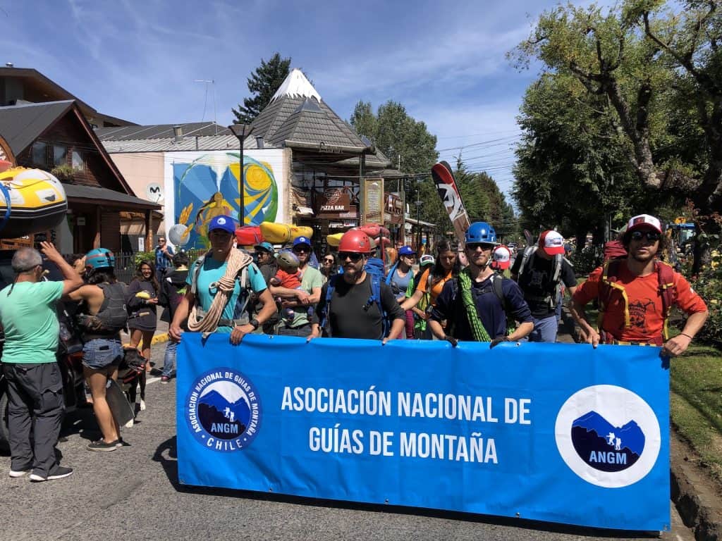 Desfile en el aniversario de Pucón